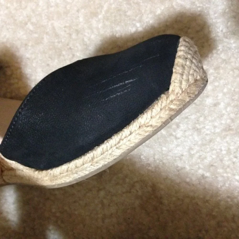 Adam Tucker black classic